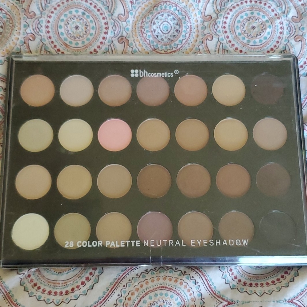 BH Cosmetics Eyeshadow Palette